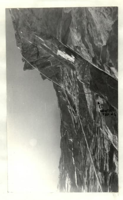 12_image_1.jpg