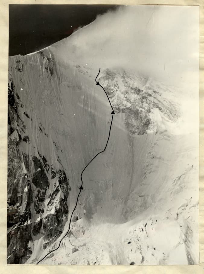 12_image_1.jpg