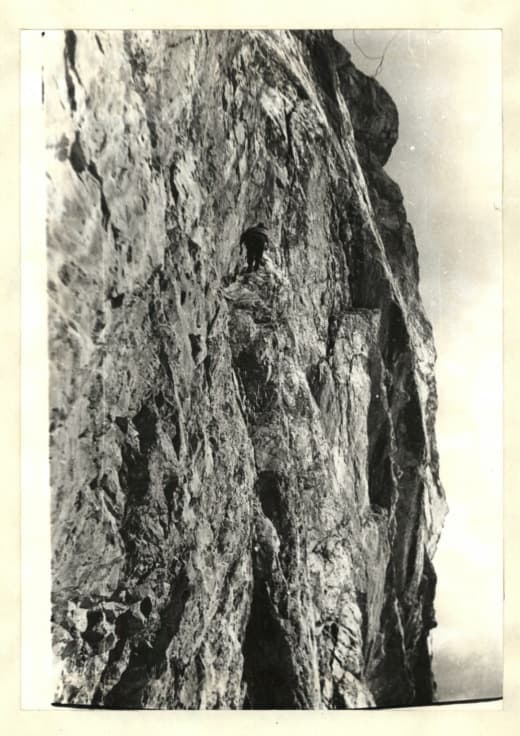 10_image_1.jpg