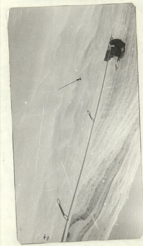 9_image_1.jpg